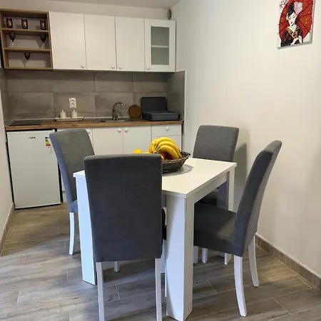 Apartament Lela