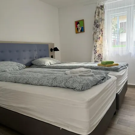 Apartament Lela *