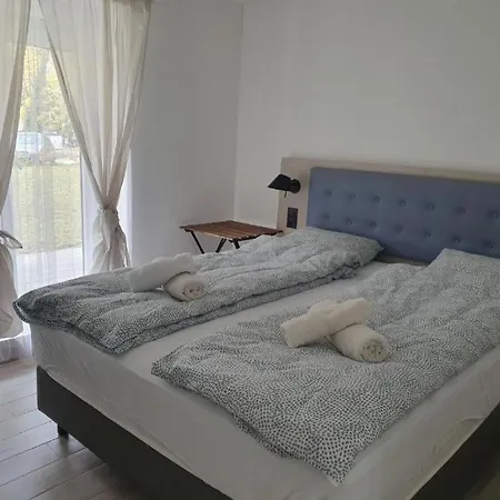Apartament Lela *
