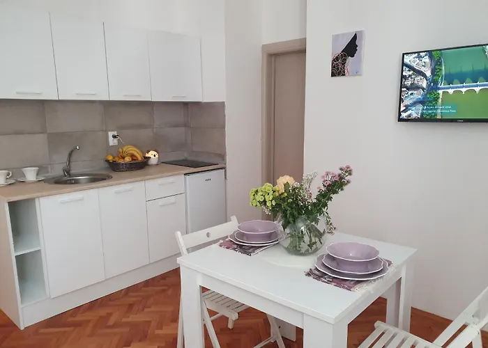 Lela Vrnjačka Banja